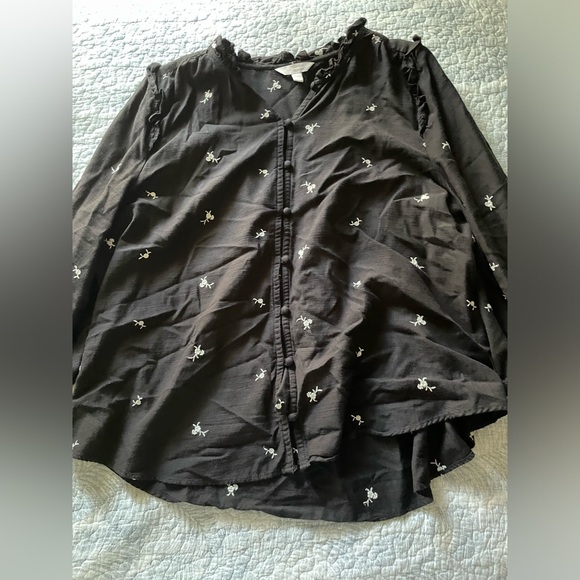 LC Lauren Conrad Tops - LC Lauren Conrad Black Floral Top